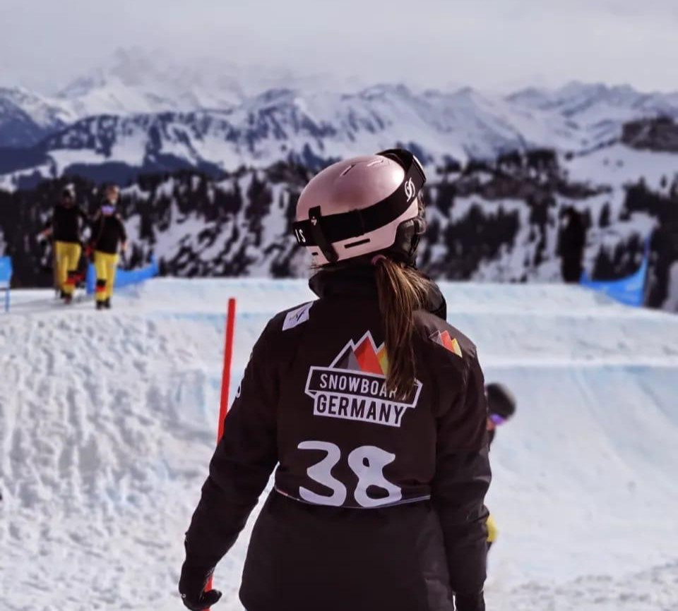 Raquel martinez leonesa Campeona de Europa snowboard adaptado (3)