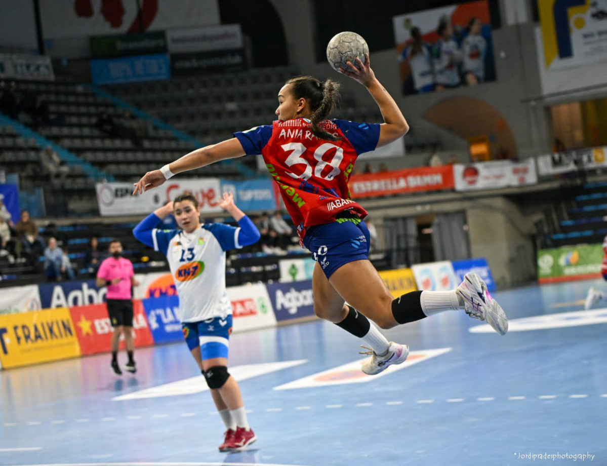 Ania ramos velilla liga guerreras balonmano (2)