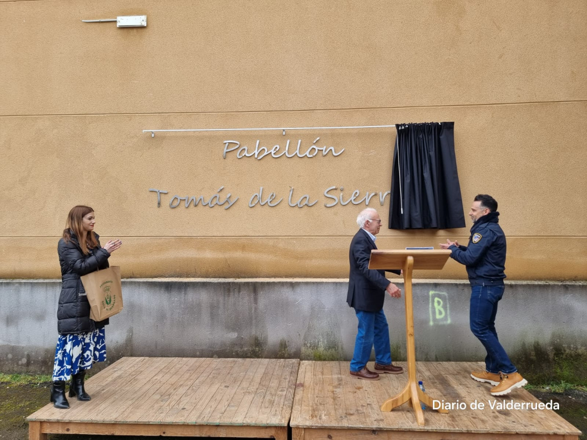 Feria reinatur 2024 boca de huergano homenaje tomas de la sierra (2)