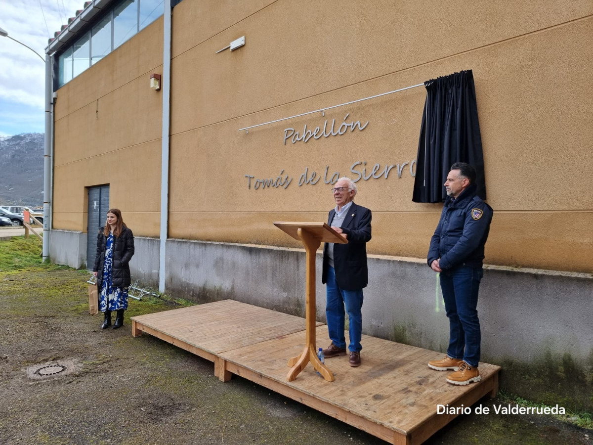 Feria reinatur 2024 boca de huergano homenaje tomas de la sierra (5)