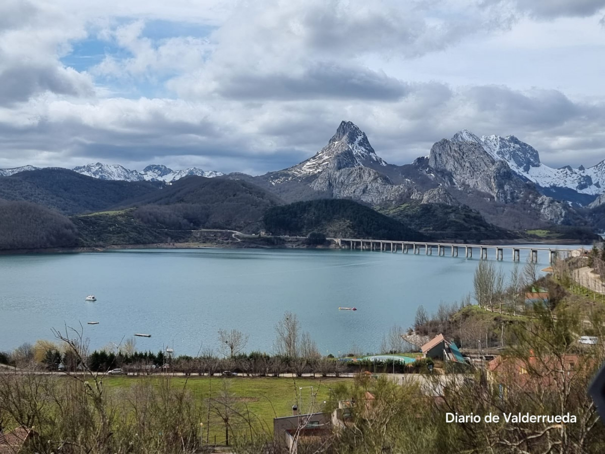 Embalse de riau00f1o marzo 2024