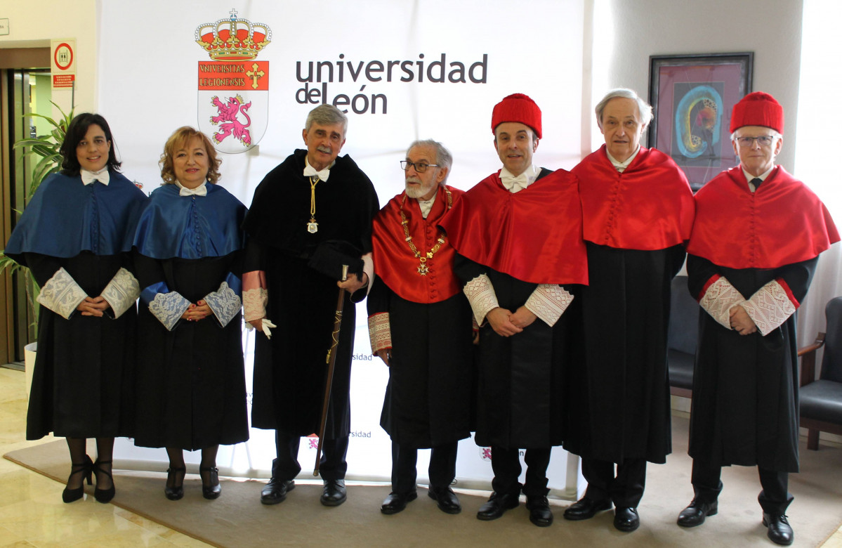 Rector, padrinos y Honoris Causa