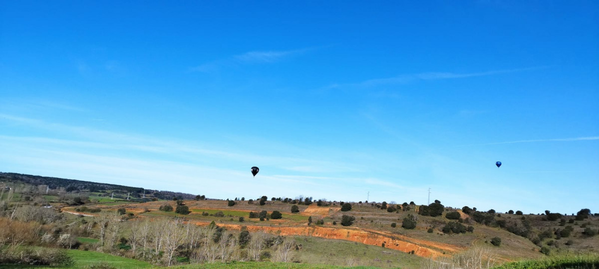 Globos aerostaticos picos de europa montau00f1a oriental leonesa volar en asturias (5)