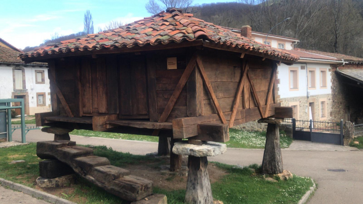 Horreo restaurado prioro (2)