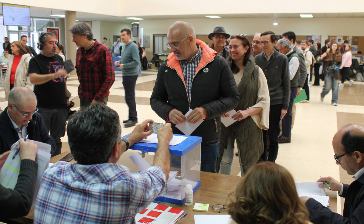 Votaciones en Filosofía y Letras 02