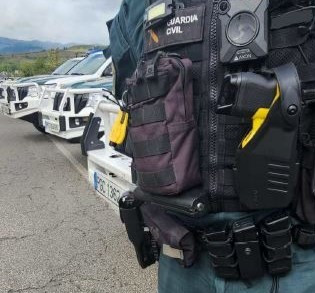 Taser guardia civil cyl