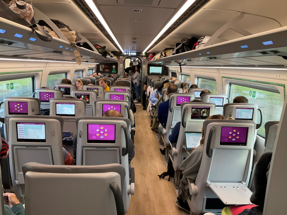 Nuevos trenes S106 AVE asturias madrid renfe
