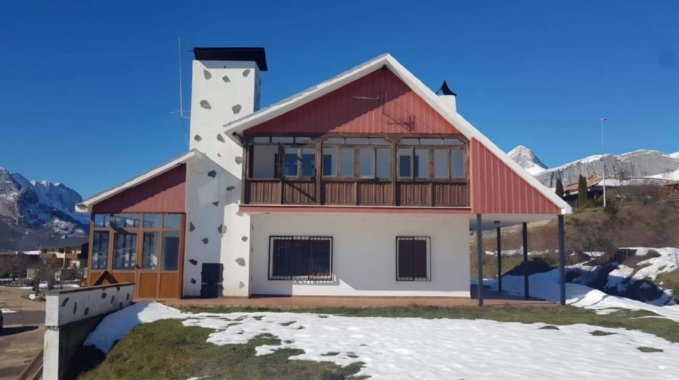 Edificio futuro albergue riaño