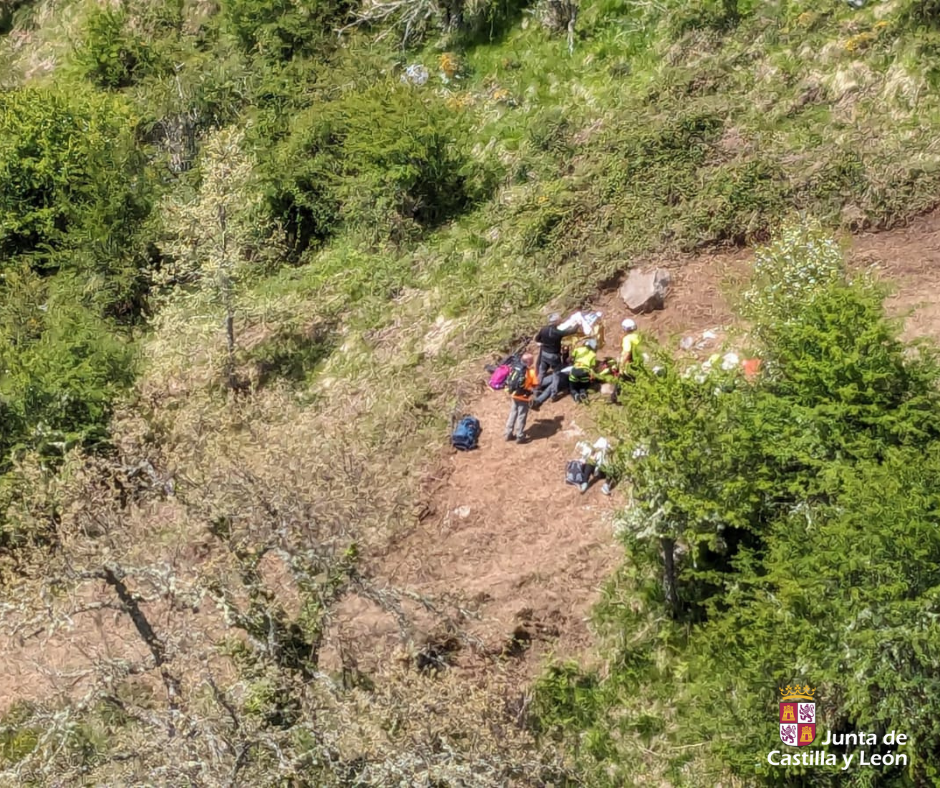 Rescate jcyl pico jairo sajambre picos de europa