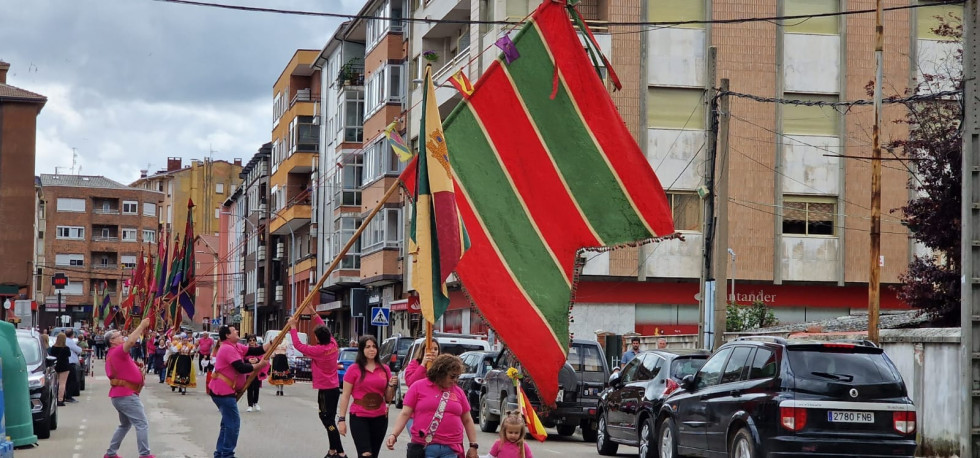Concentracion de pendones guardo 2024 (5)