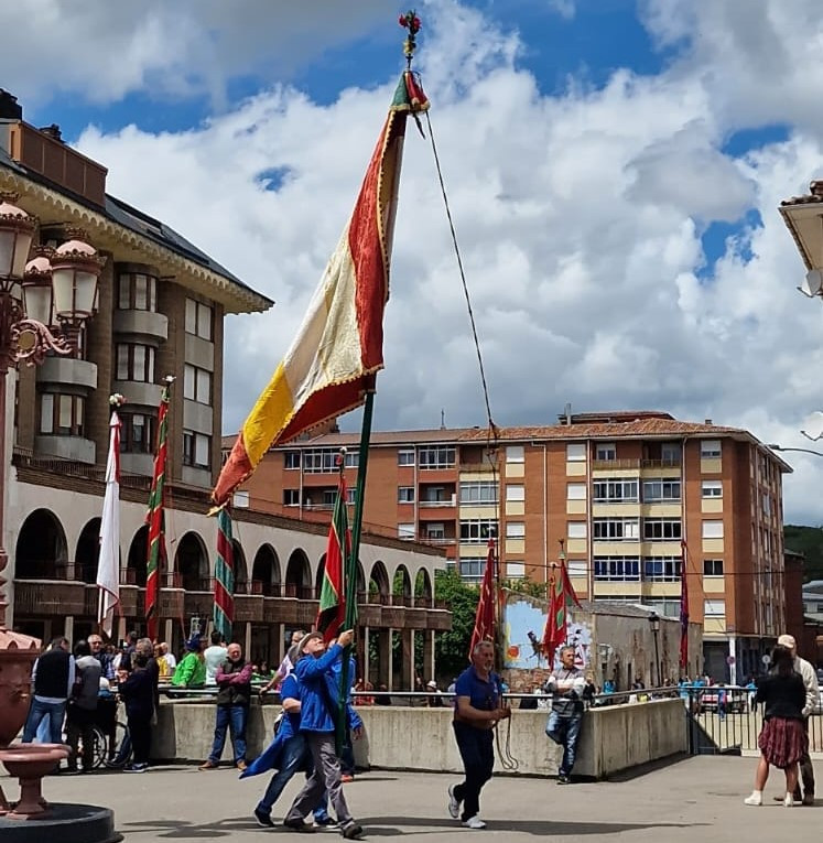 Concentracion de pendones guardo 2024 (5)