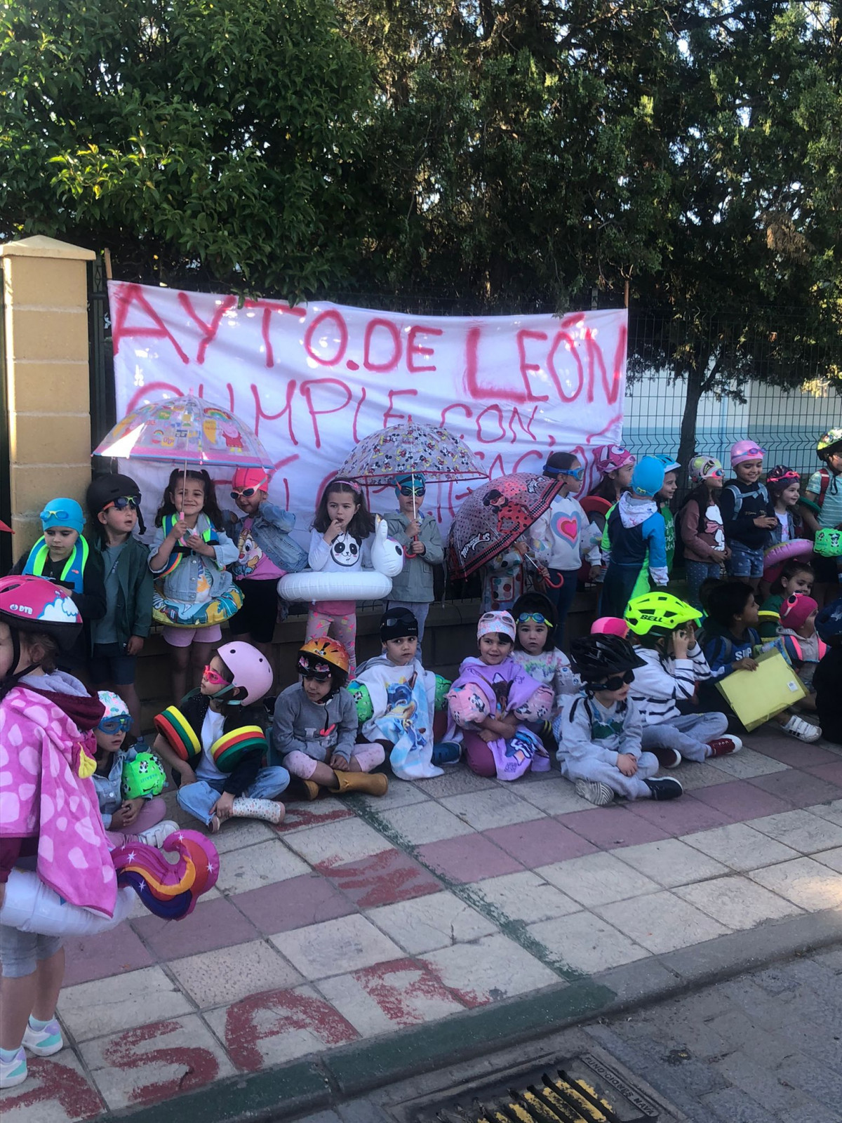Protestas estado colegio de la palomera (8)