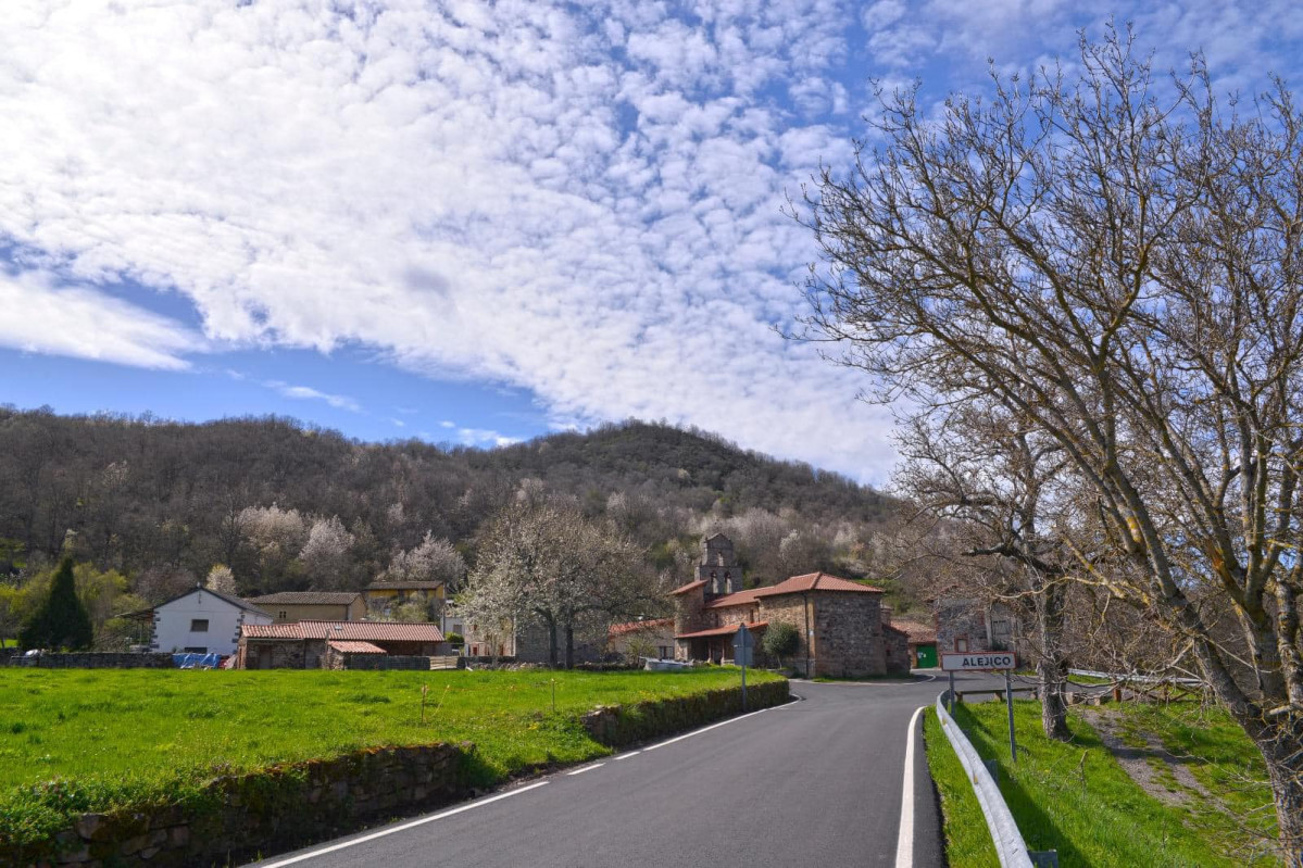 Carretera alejico obras LE 4707