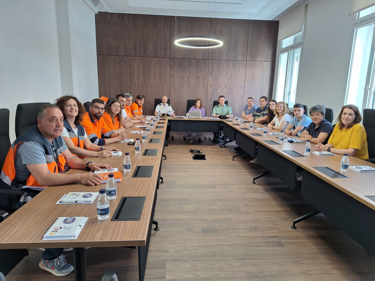 Jornada informativa puntos violeta proteccion civil cervera