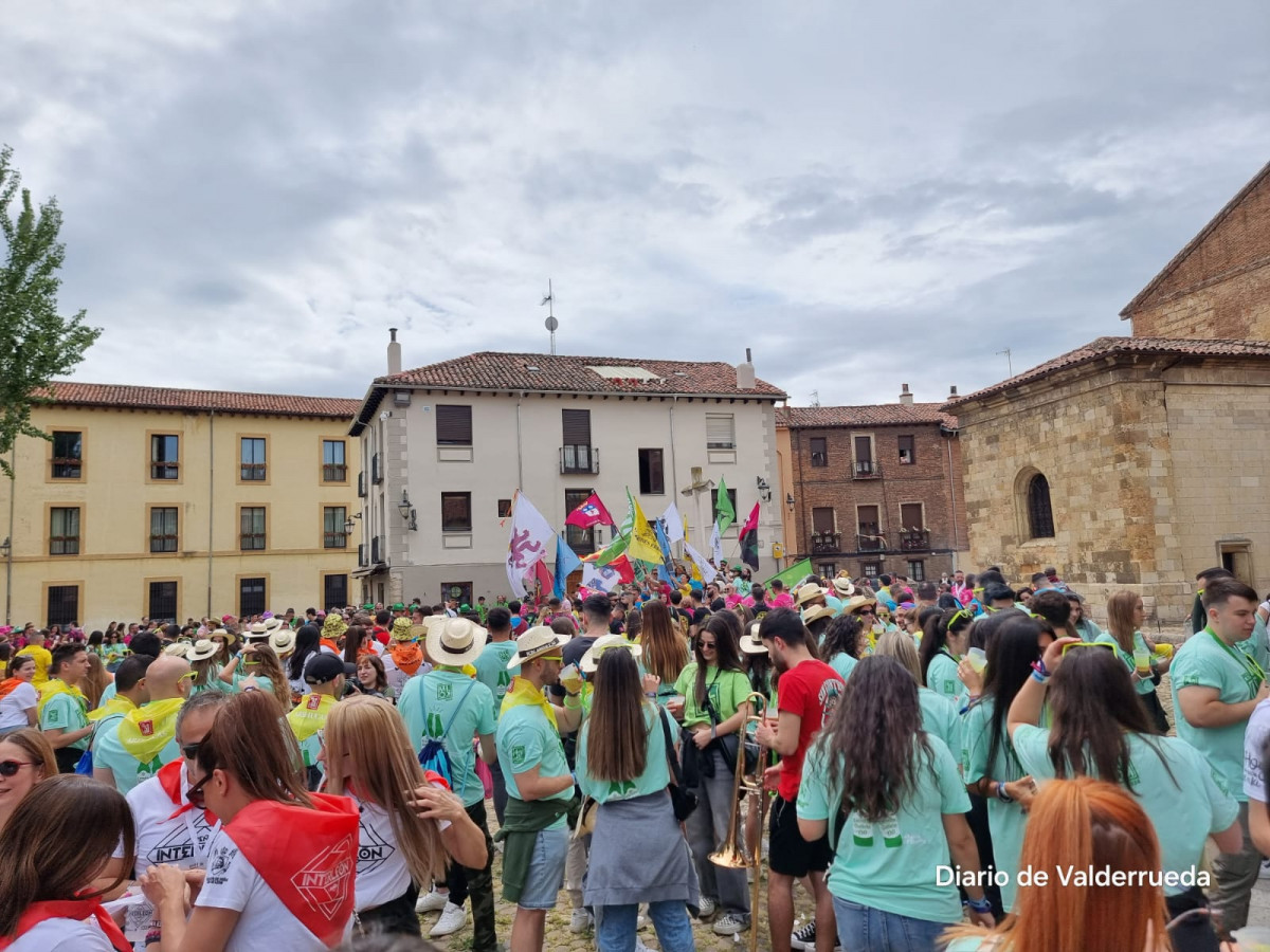 Dia de peu00f1as fiestas de san juan y san pedro leon 2024