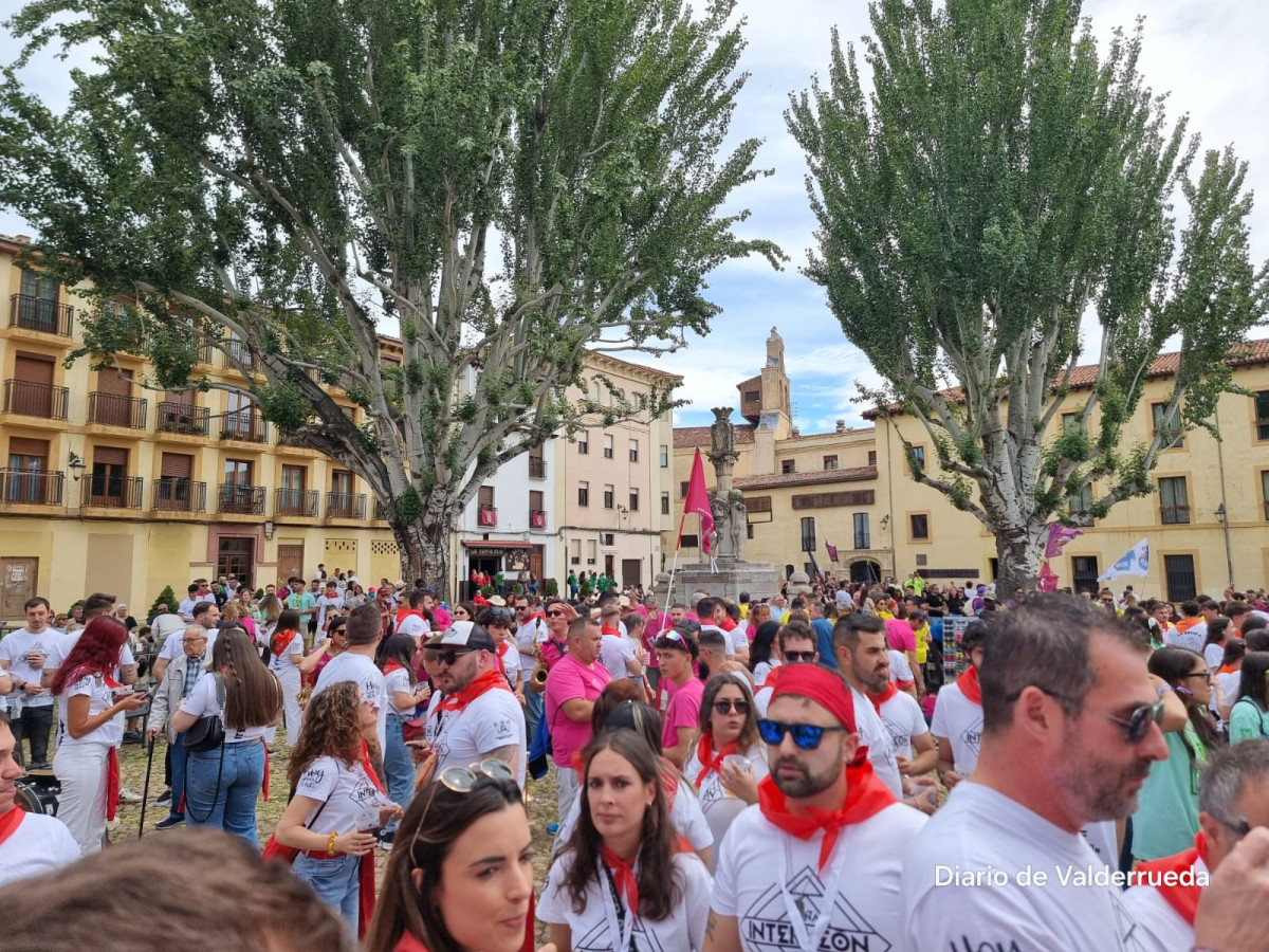 Dia de peu00f1as fiestas de san juan y san pedro leon 2024 (3)