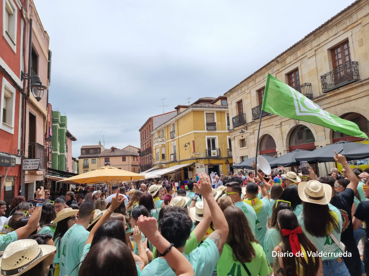 Dia de peu00f1as fiestas de san juan y san pedro leon 2024 (6)