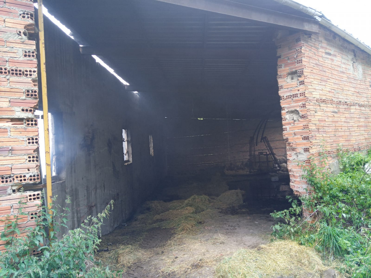 Incendio nave agricola intorcisa (11)