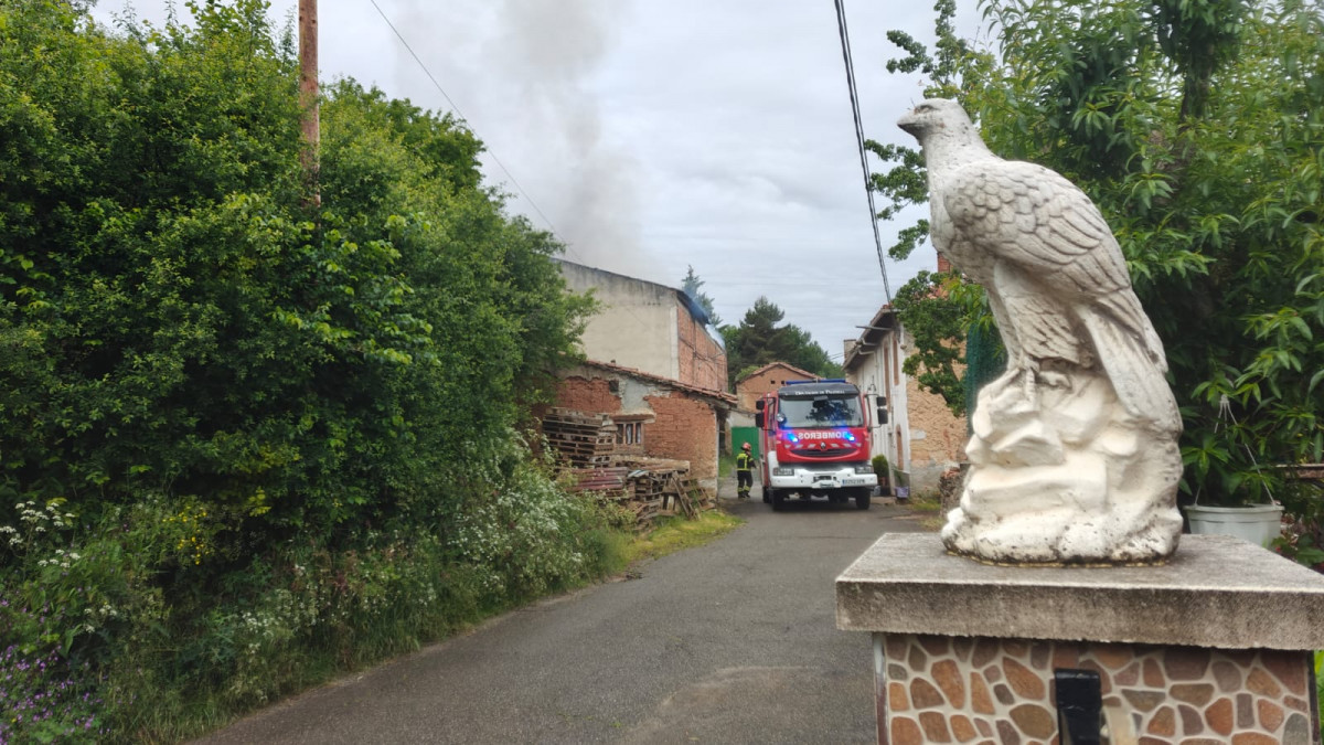 Incendio nave agricola intorcisa (4)