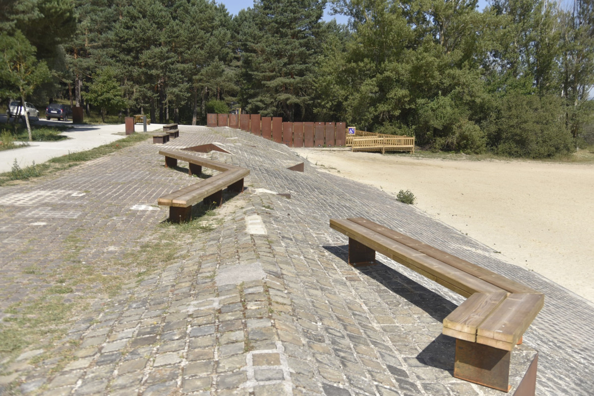 Playa embalse de aguilar (2)