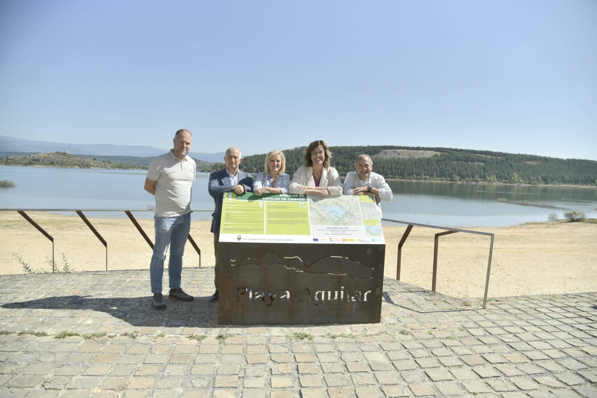 Visita diputacion playa embalse de aguilar (2)