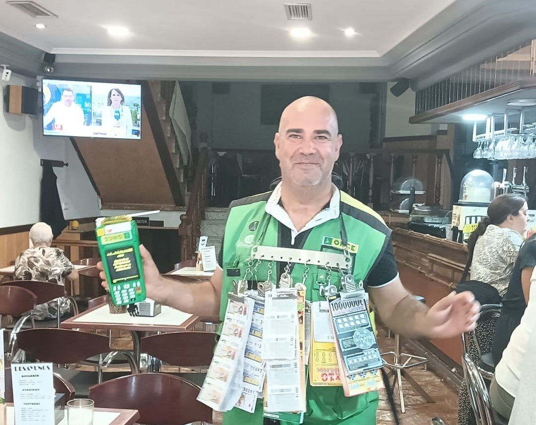 Vendedor ONCE premio 10.000 euros leon