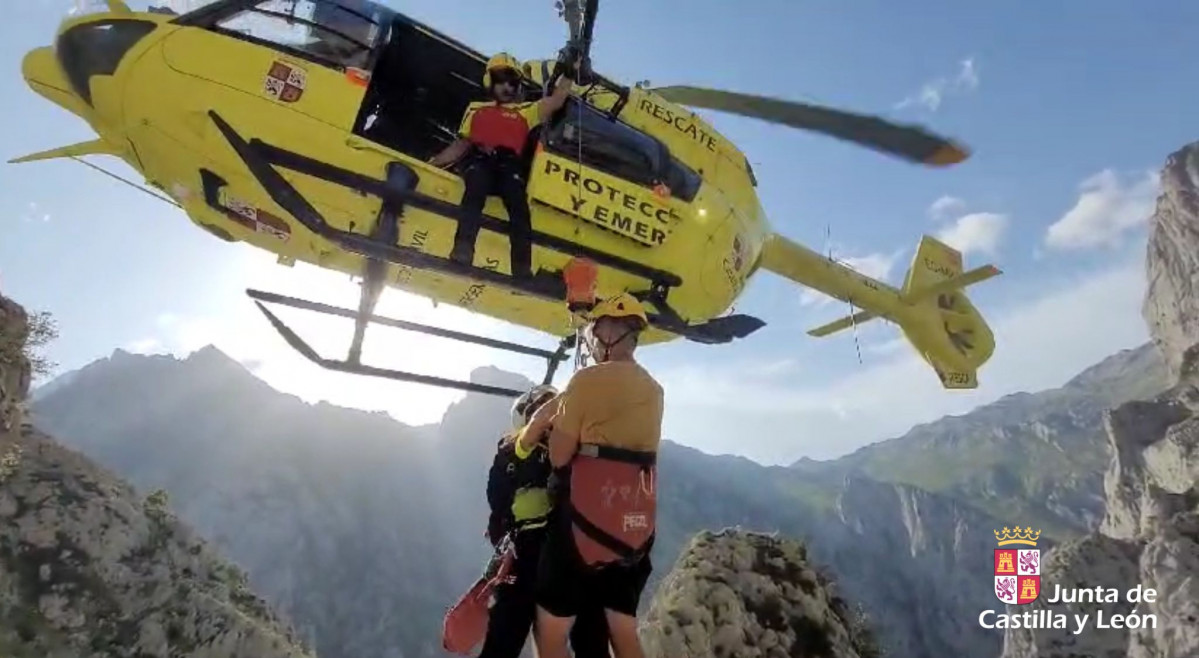 Rescate ruta de Cabrones a Cain picos de europa 112 cyl