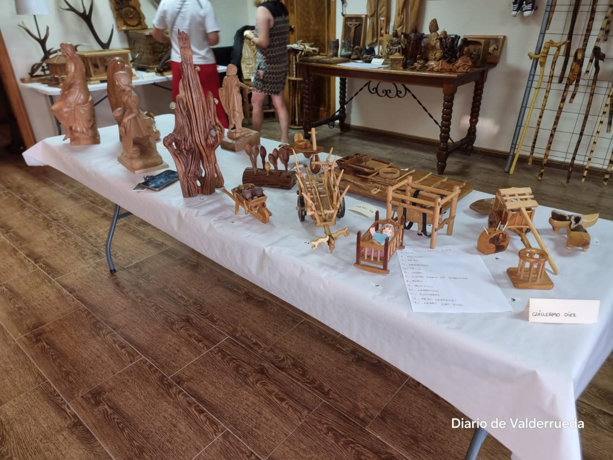 Exposicion artesanos madera de prioro (5)