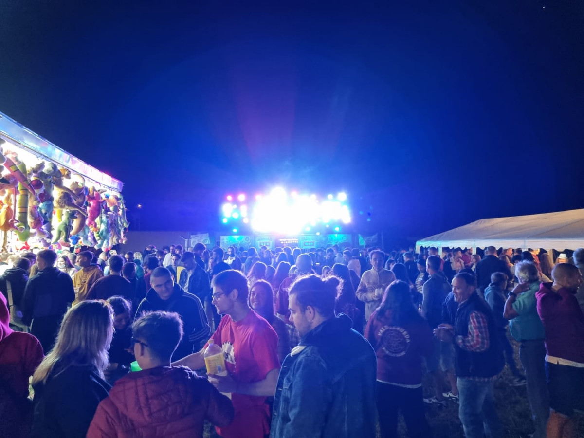 Foto noche valderrueda 2023