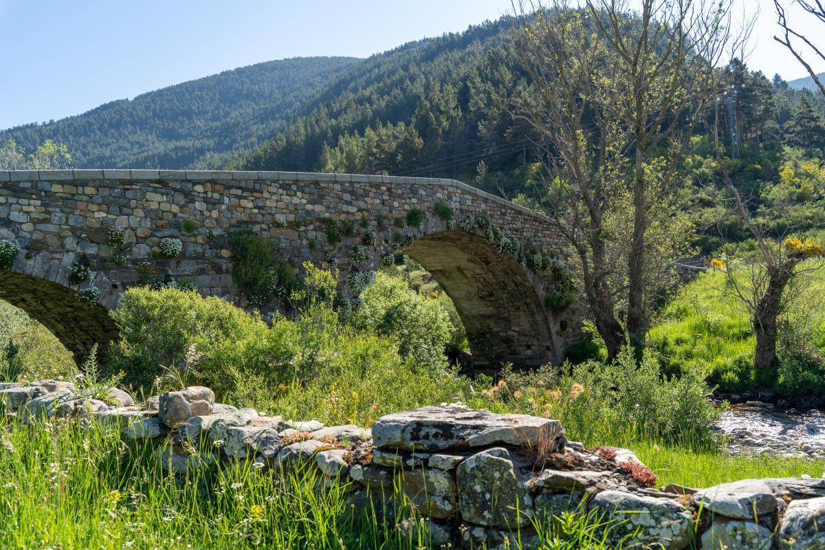 Puente de los campos de lugueros turismo montau00f1a de riau00f1o