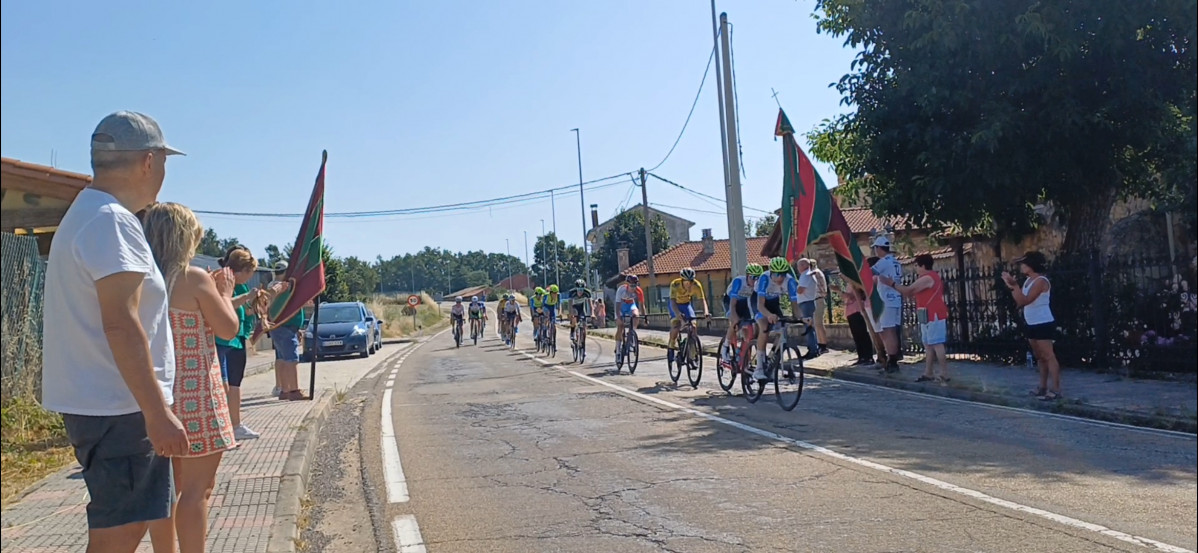 Gran premio ciclista cuenca minera 2024 villamanin (7)