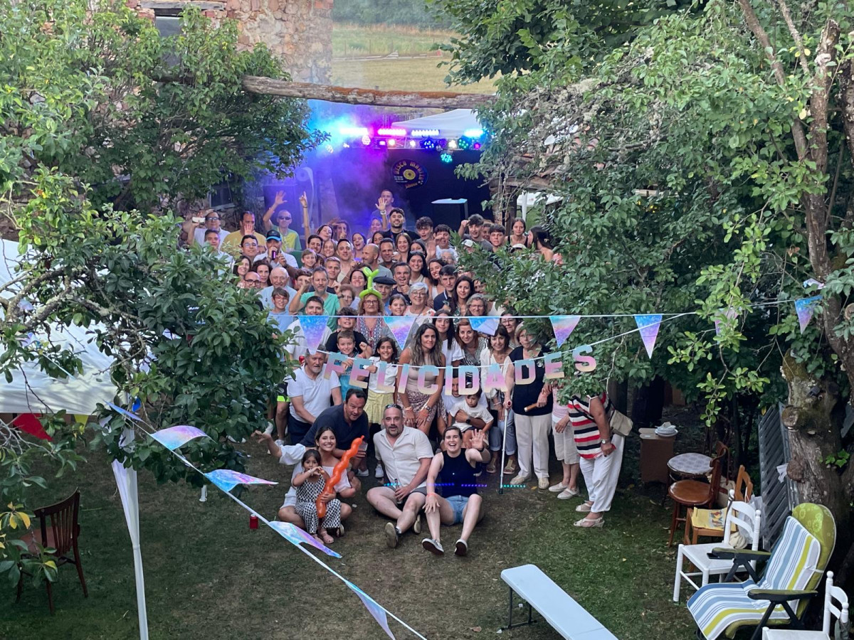 80 cumpleau00f1os carmina garcia, de la llama de la Guzpeu00f1a