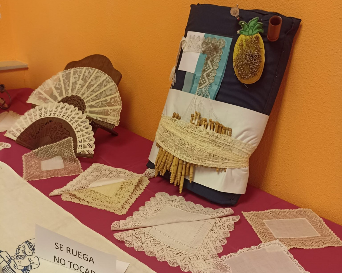 Exposicion bolillos bou00f1ar