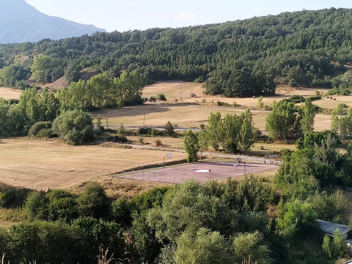Pista polideportiva cerezal de la guzpeu00f1a