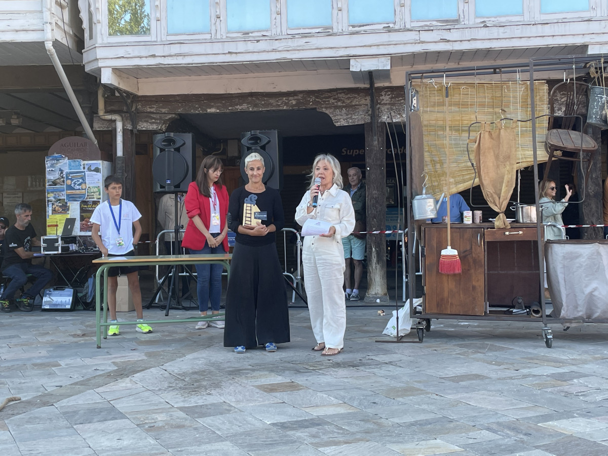 PREMIO JURADO OFICIAL EX AEQUO LA CORCOLES