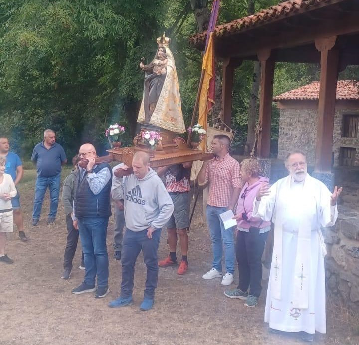 Virgen de corona valdeon 2024 1