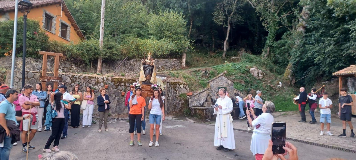 Virgen de corona valdeon 2024 10