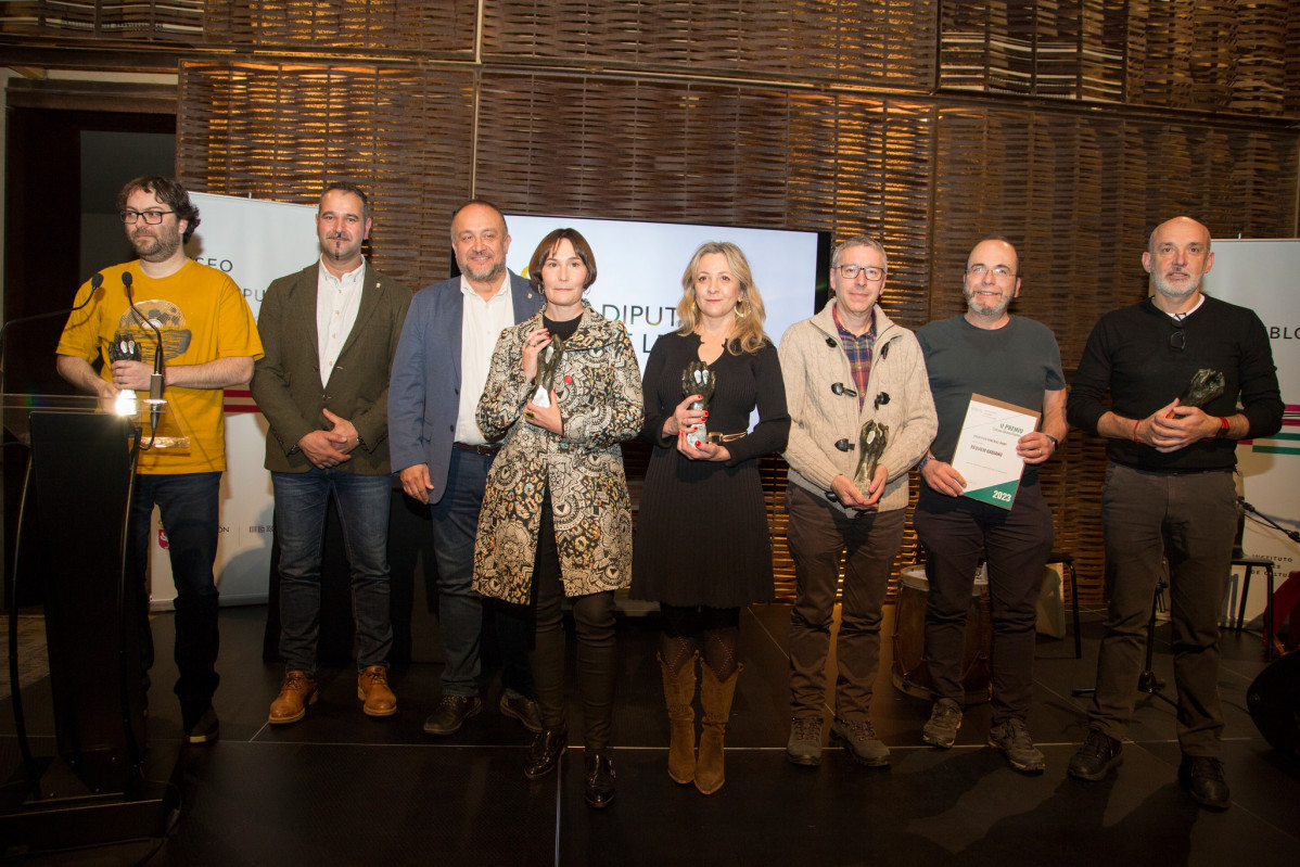 Foto familia Premios Concejo 2023