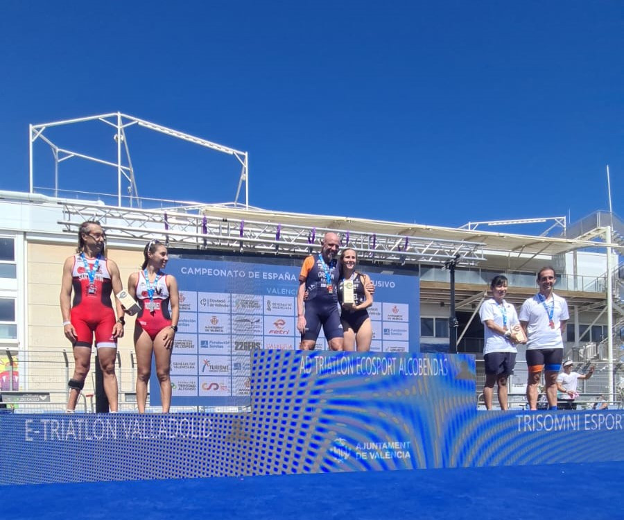 Podium san martin subcampeon de espau00f1a triatlon inclusivo