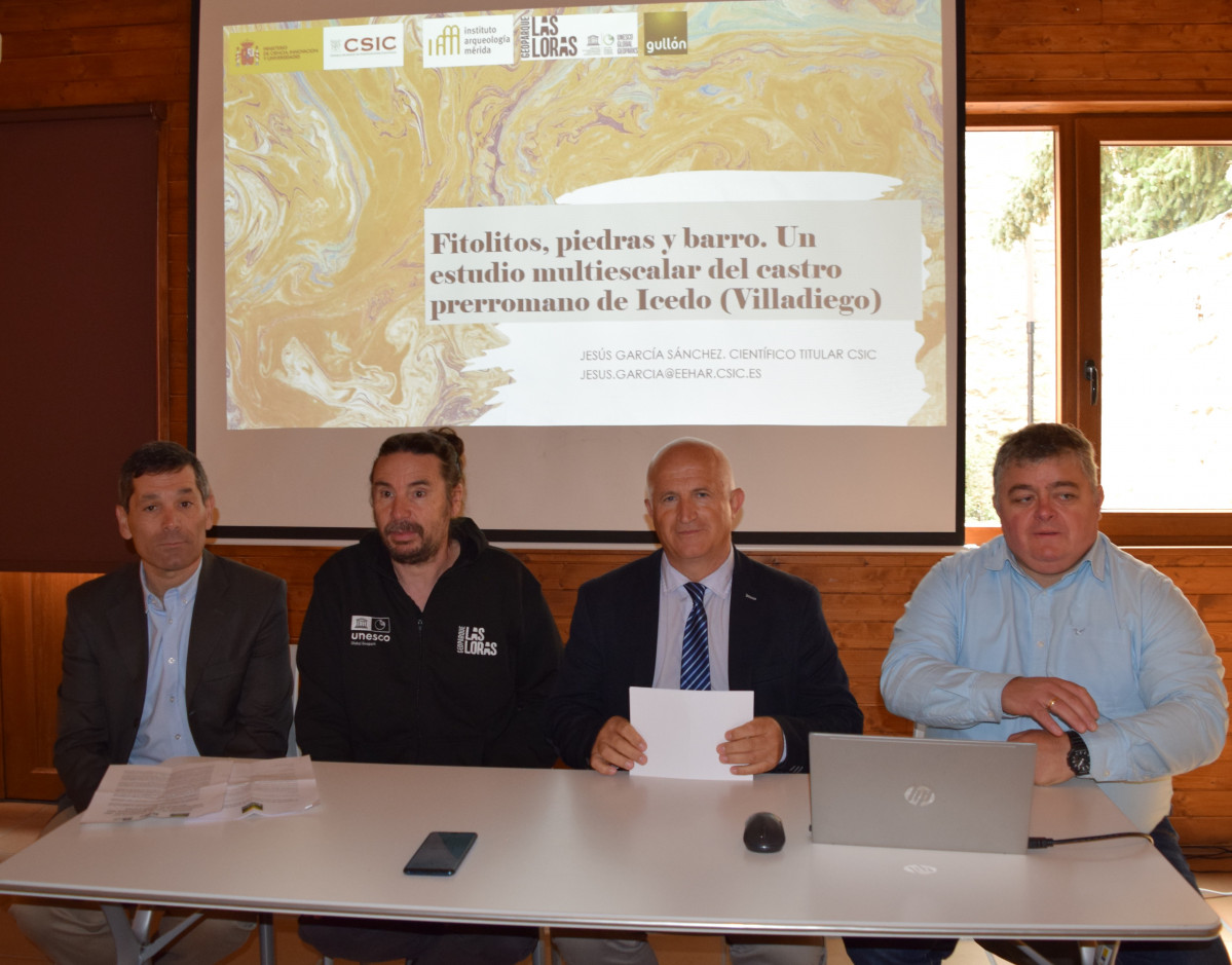240917 Presentación beca Geoparque Paco Hevia, Jesús Ángel Sánchez, Urbano Alonso y Ramón Ortega