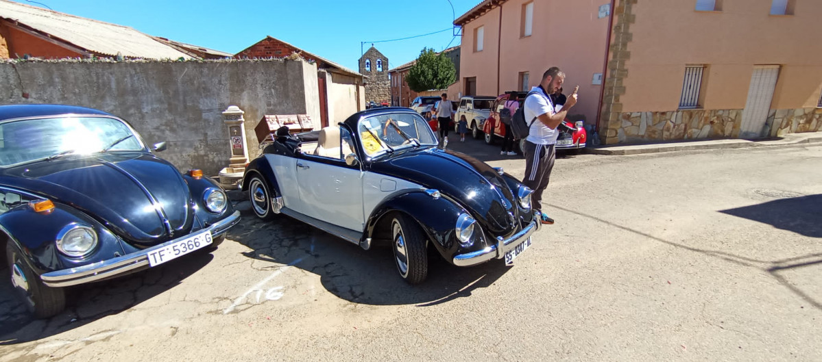 Concentracion de coches clasicos 2024 villarratel (4)