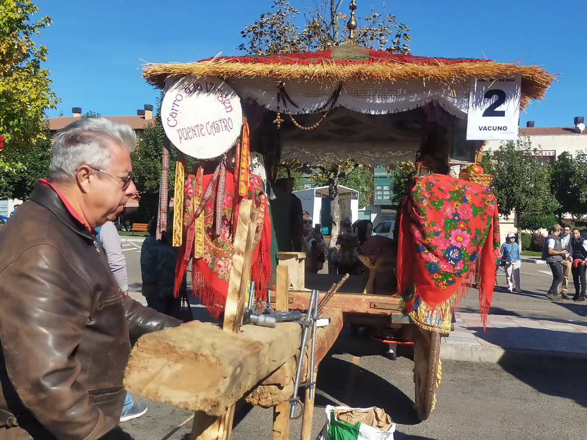 Carros engalanados san froilan 2024 leon (5)