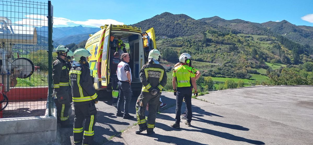 Rescate 112 cantabria Subida Pedestre al Desfiladero de la Hermida (3)