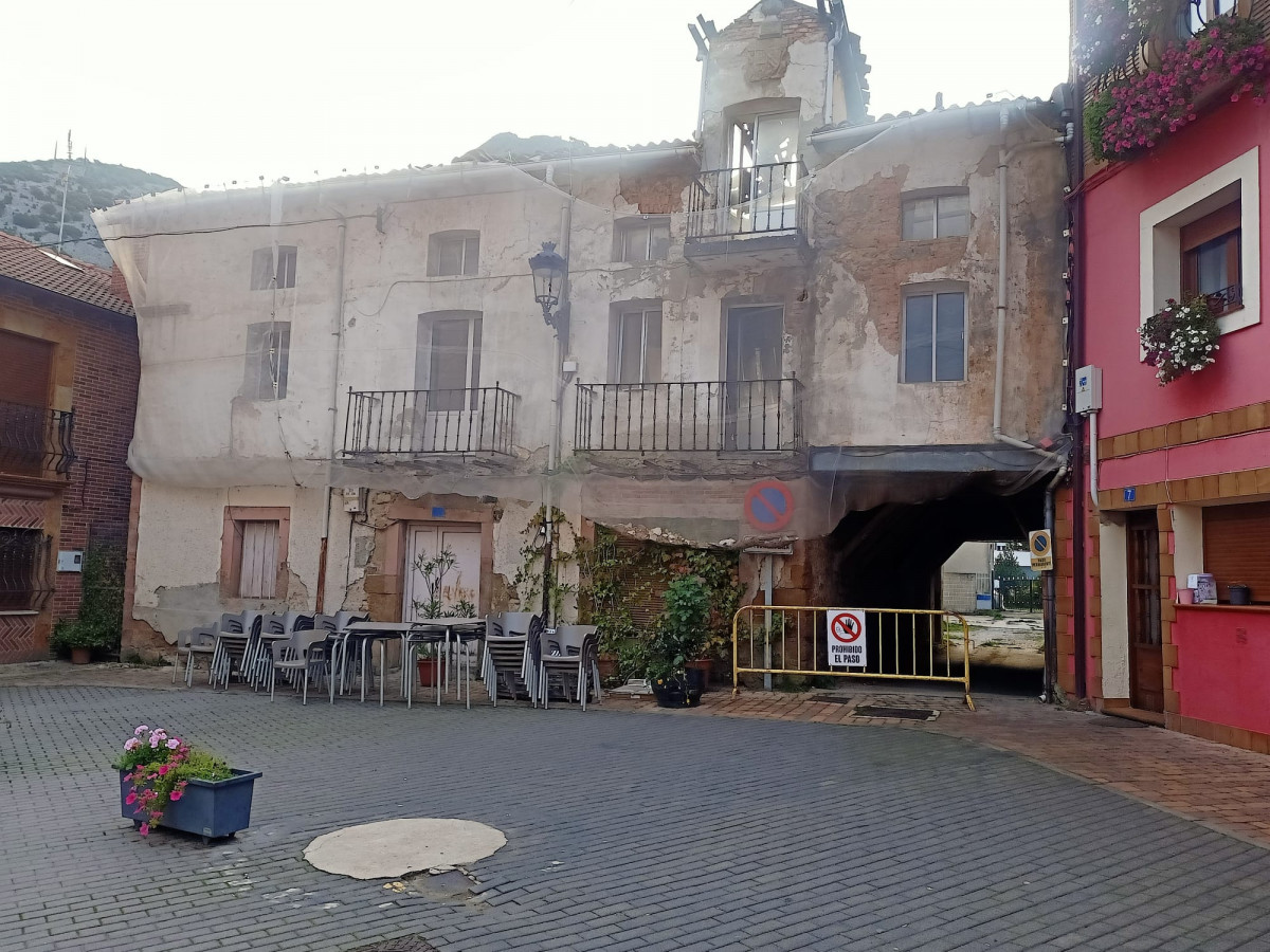 Edificio la mansion velilla