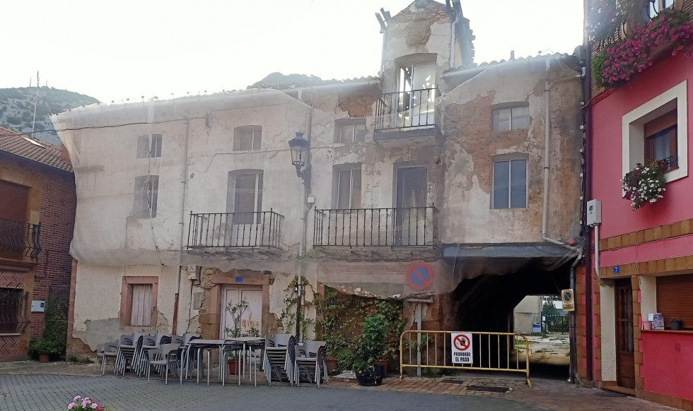 Edificio la mansion velilla