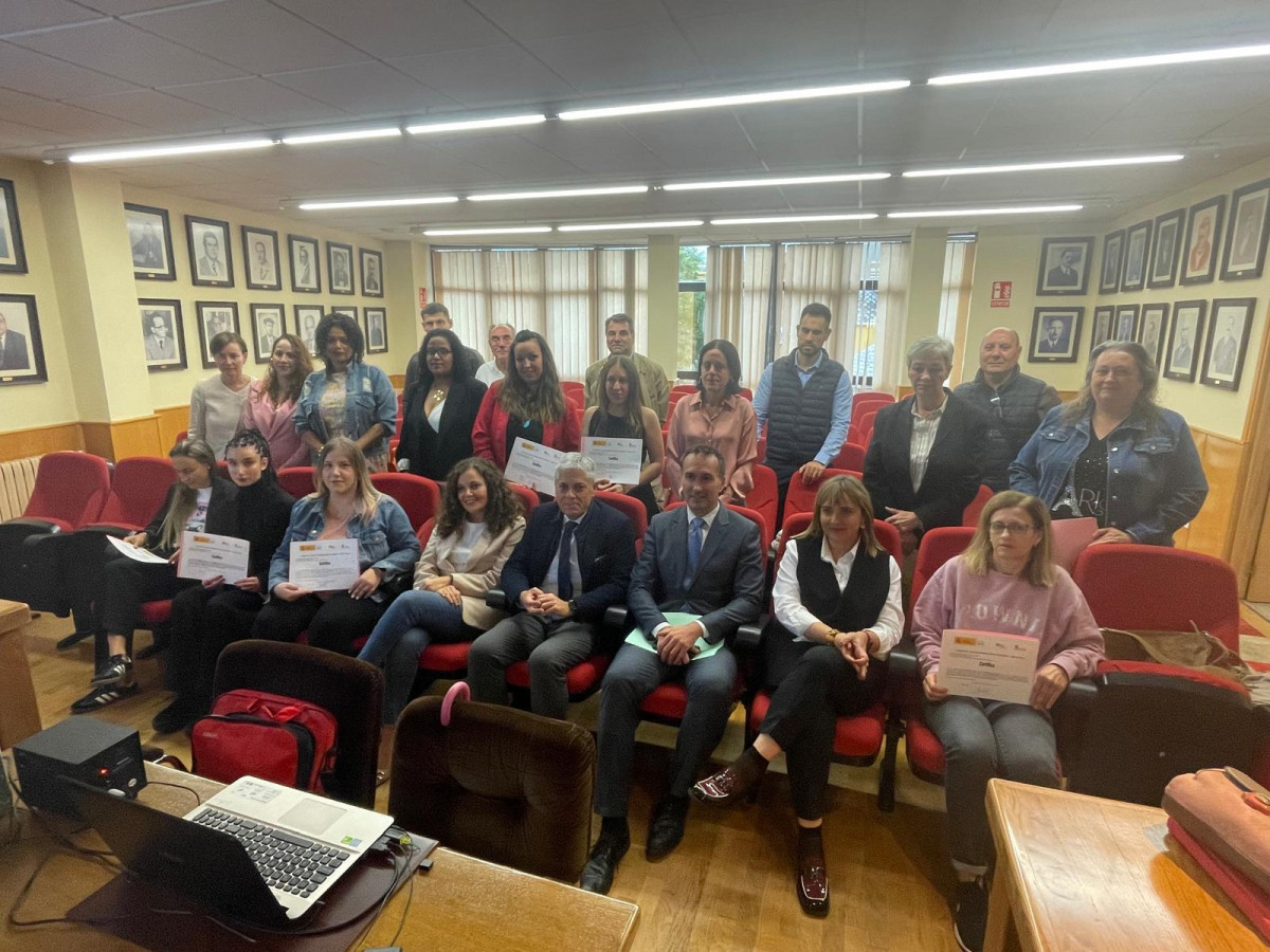 Bembibre Entrega diplomas programas formacion y empleo