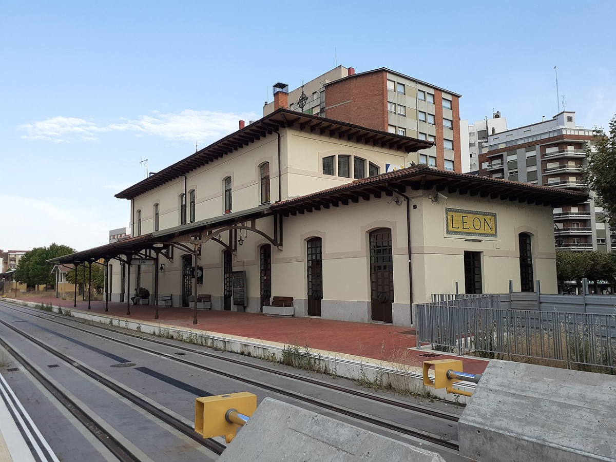 Estacion feve leon Stationsoverpad