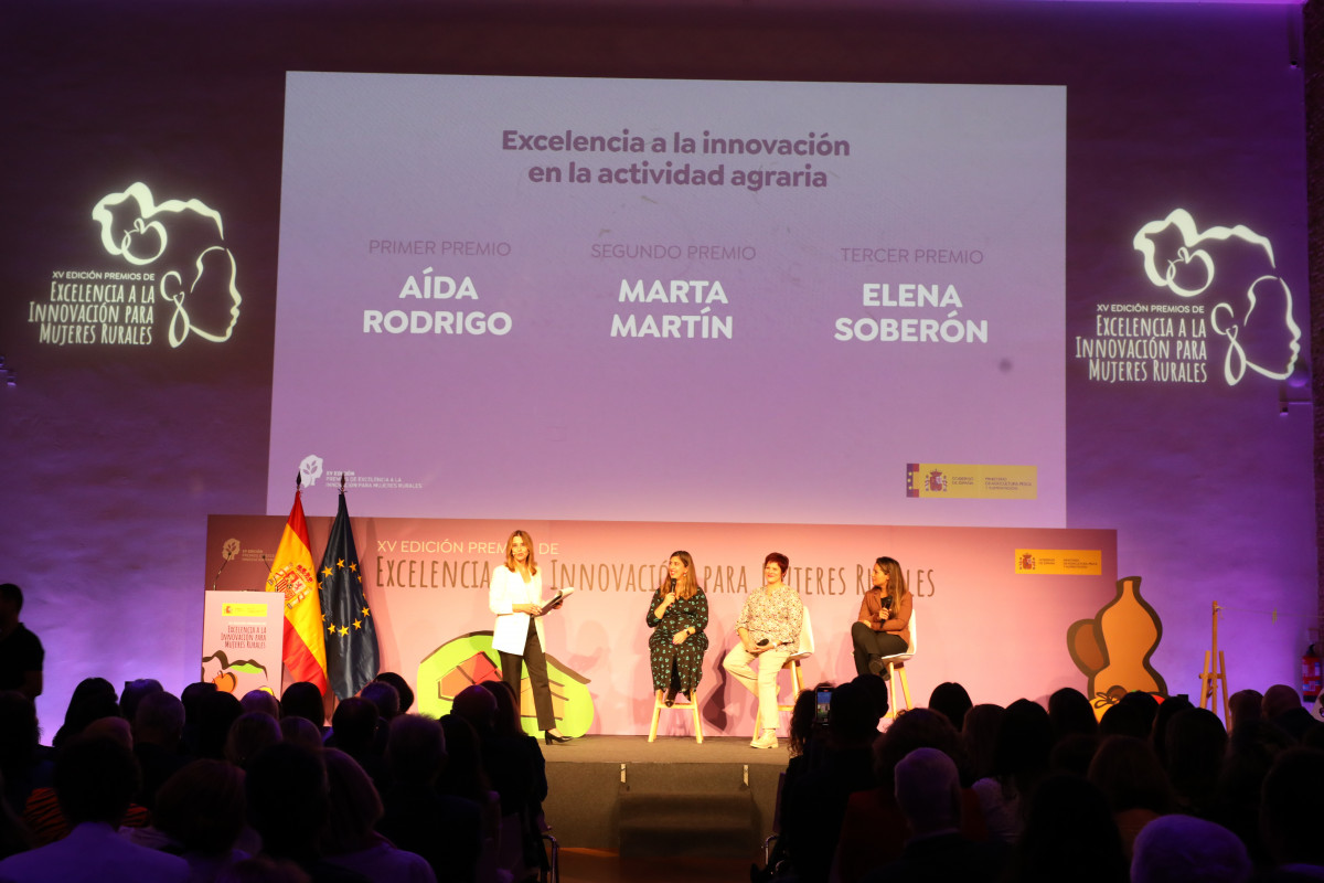 Aida rodrigo ganaderia omau00f1acea Premio excelencia a la Innovacion para Mujeres Rurales (3)