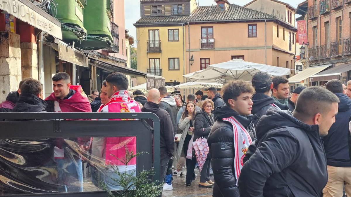 Ambiente derbi cultural leonesa ponferradina