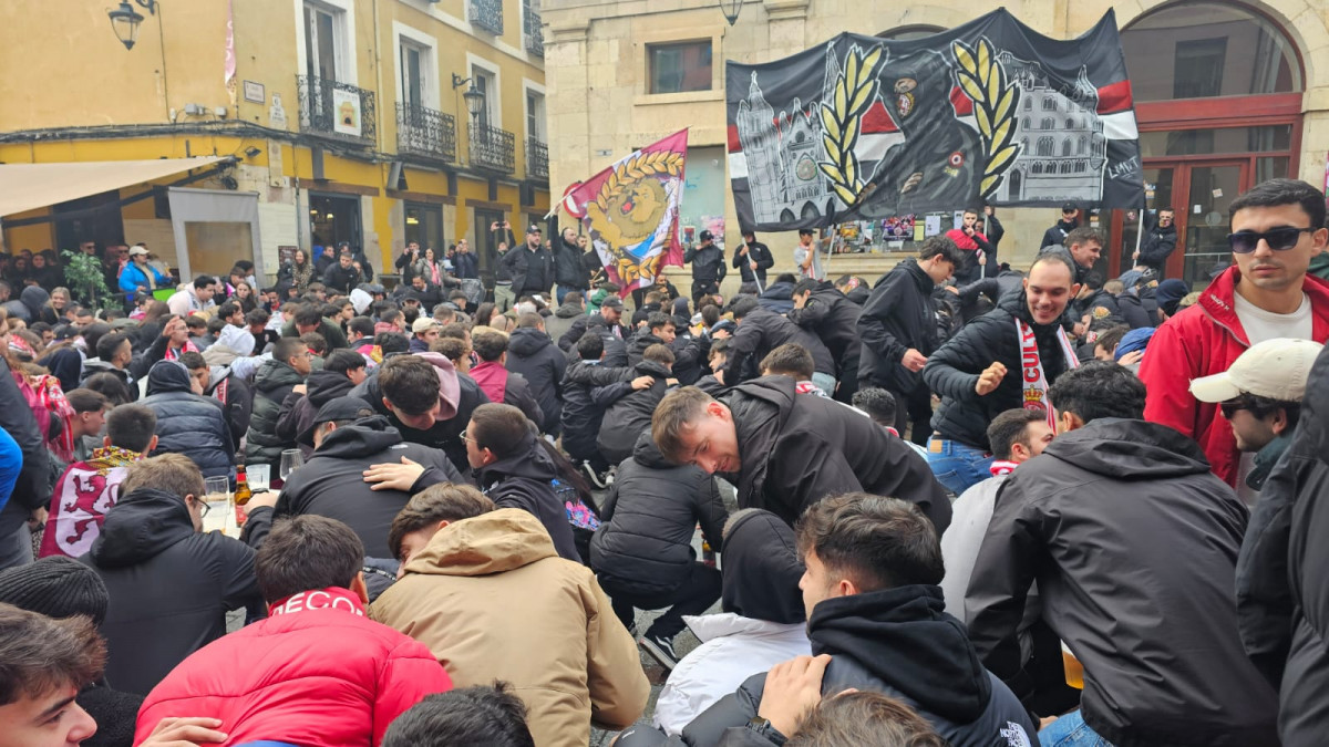 Ambiente derbi cultural leonesa ponferradina (2)